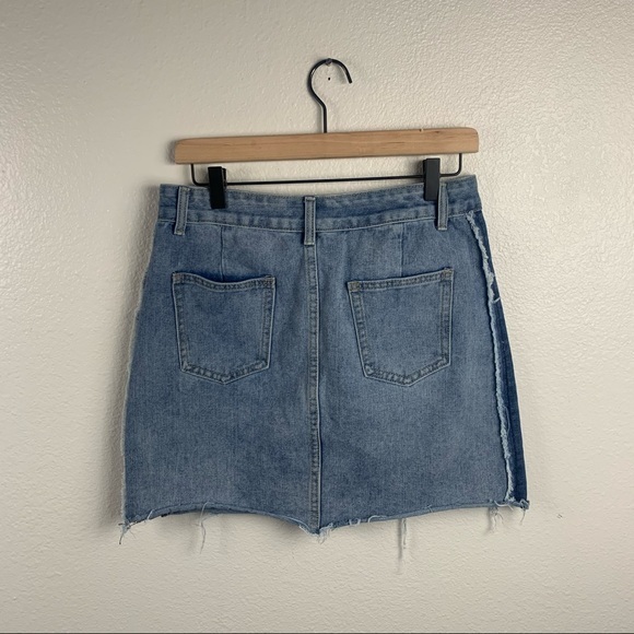 CHELSEA & VIOLET 2 TONED JEAN SKIRT - Picture 2 of 9
